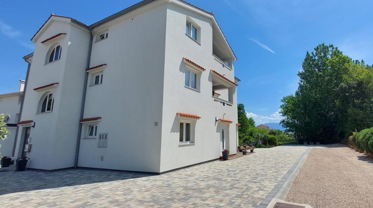 Apartments Matea Baška Exteriör bild